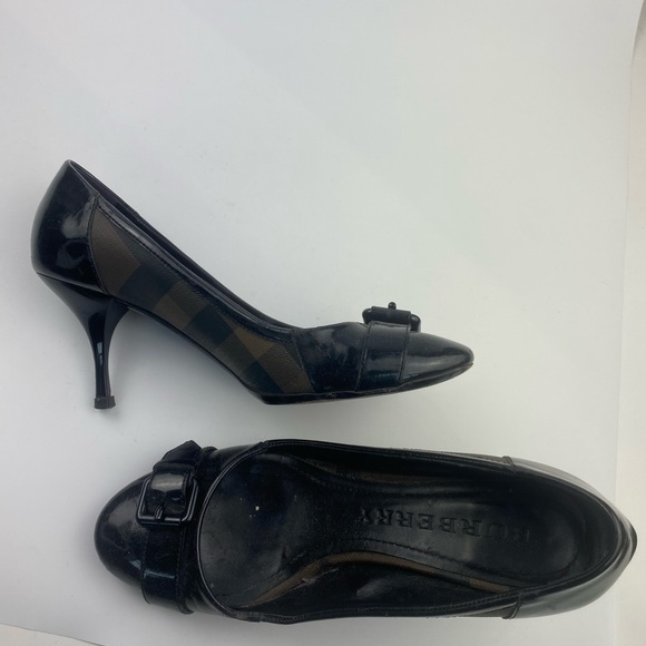 Burberry Brown Check Patent-Trim Buckle Pumps - Picture 5 of 7